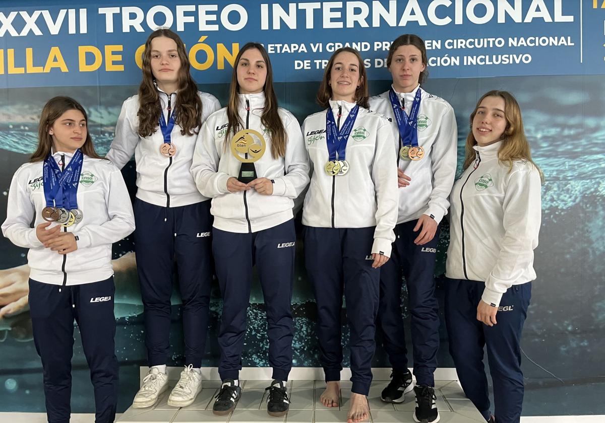 El Santa Olaya presume de sus campeonas en el 4x100 femenino
