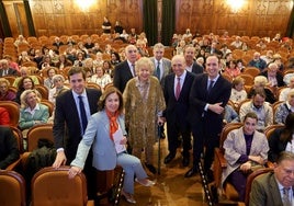 Luis Fernández-Vega Cueto-Felgueroso, Victoria Cueto-Felgueroso, Carmen López Villaverde, José Antonio Alonso, Manuel Gutiérrez Claverol, Guillermo González-Pola, Luis Fernández Vega y Andrés Fernández-Vega Cueto-Felgueroso.