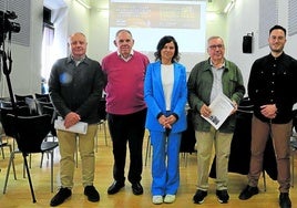 De izquierda a derecha, Ángel Martín, Leoncio López-Ocón, Montserrat Alonso Moro, Miguel Álvarez Areces, Daniel Pérez y Natalia Tielve.