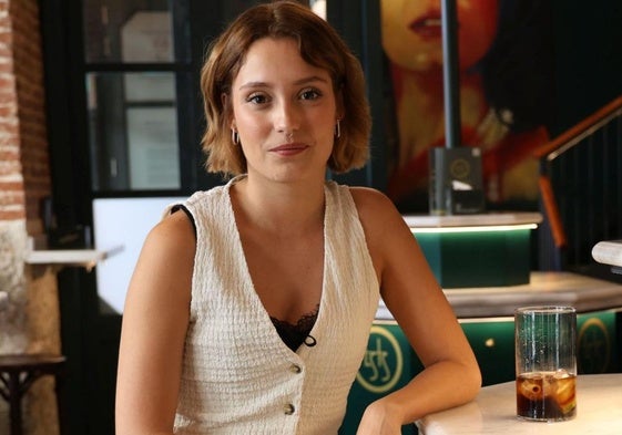 La actriz vallisoletana Ana Garcés en el bar Los Ilustres.