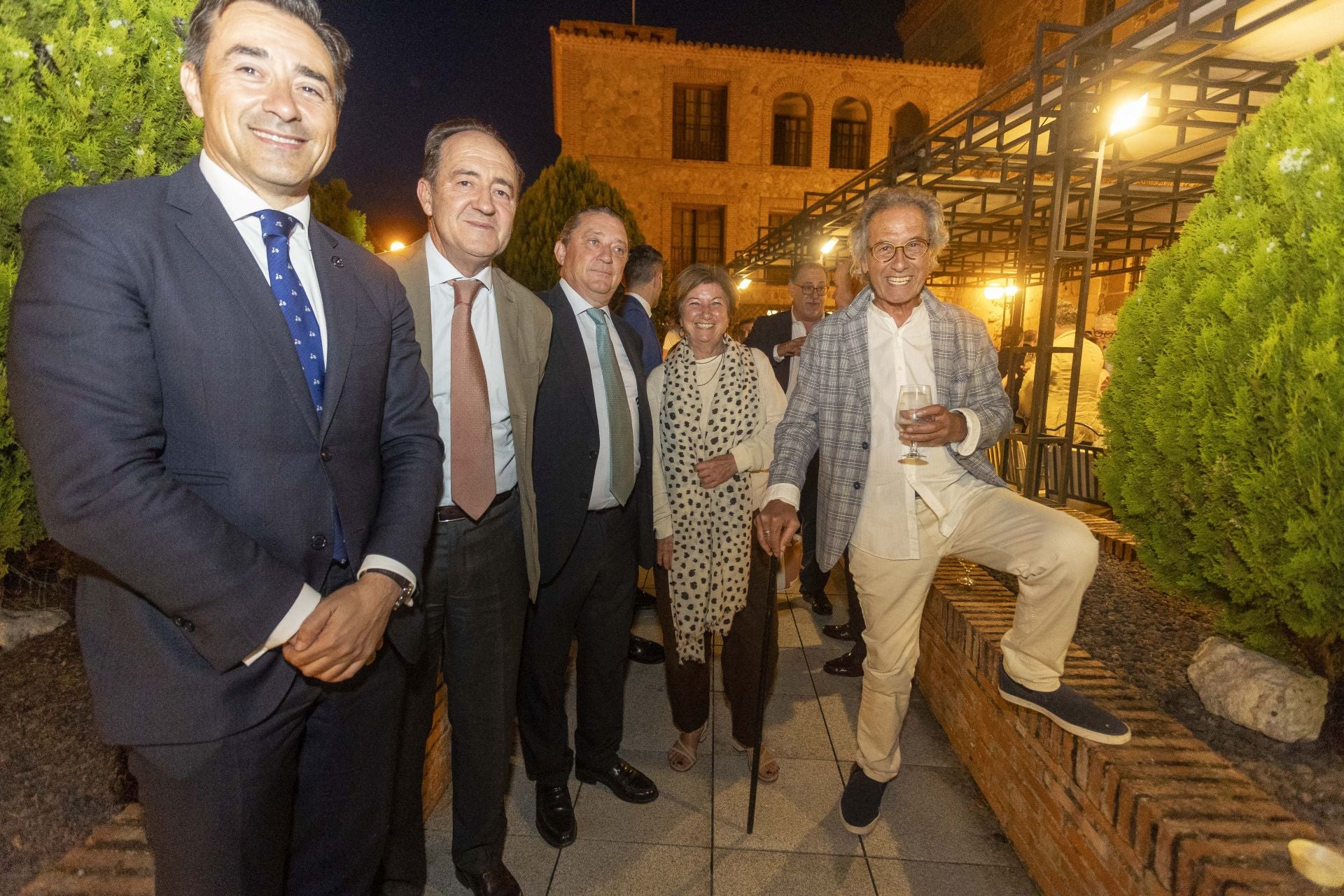 Miguel Ángel Mendiano, Rafael Bravo, César Ramírez, Guadalupe Valcácer y Dam.