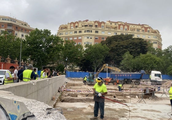 Obras en el antiguo solar de Jesuitas donde se creará el jardín Trini Simó.