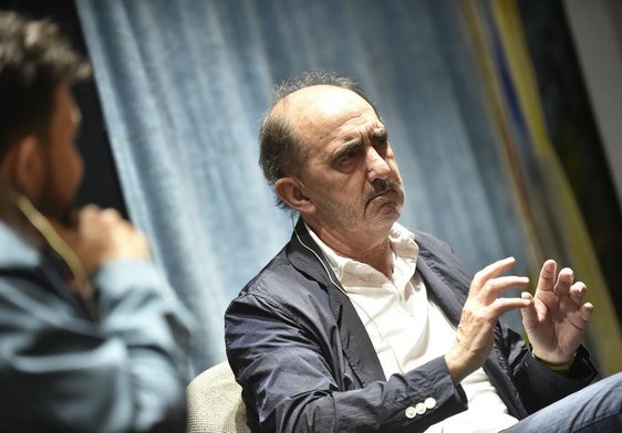 Daniel Innerarity, este lunes en el salón de actos de la Fundación Cajamurcia, en Murcia.