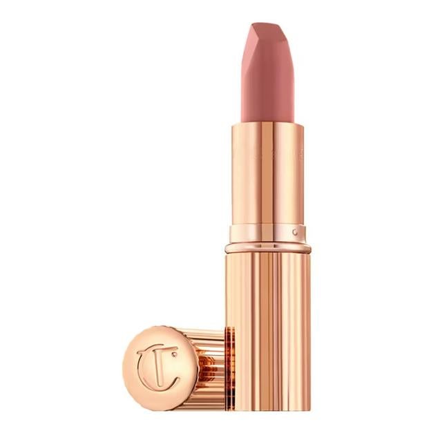 Matte Revolution en Pillow Talk de Charlotte Tilbury. Precio: 38 euros