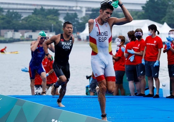 El triatleta salmantino Alejandro Sánchez Palomero en los Juegos de Tokio.